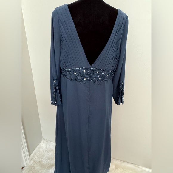 Navy Blue Mother’s Wedding Dress - Picture 6 of 10